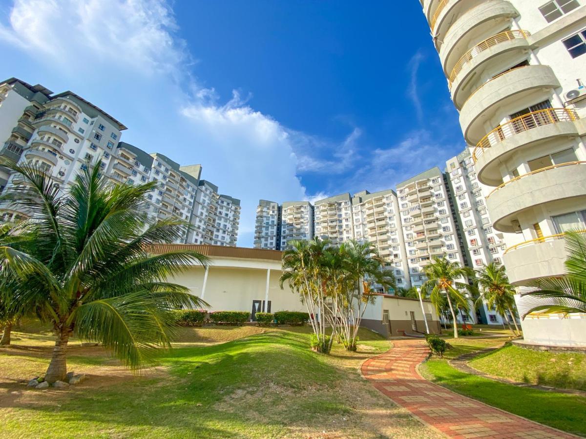 Bayview Suites Port Dickson By Maison Экстерьер фото