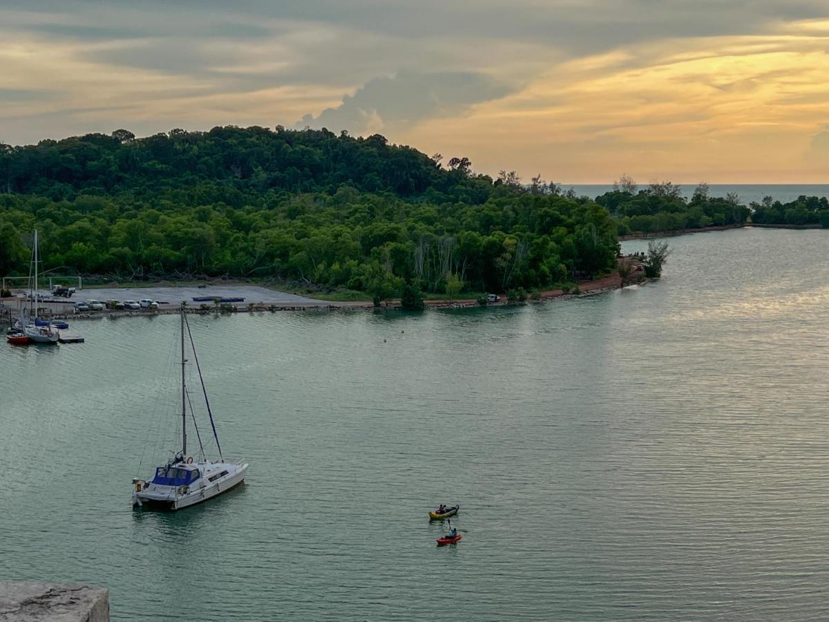 Bayview Suites Port Dickson By Maison Экстерьер фото